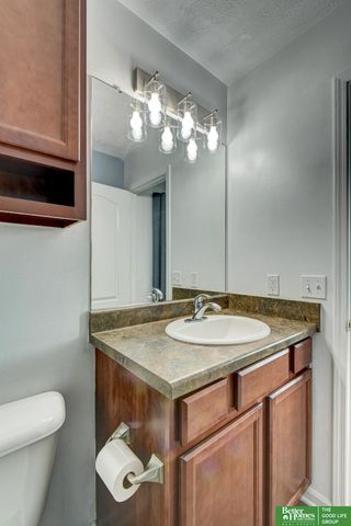 9113 Black Street, Omaha, NE 68122