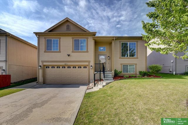 9113 Black Street, Omaha, NE 68122