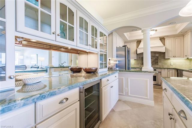 2885 Gulf Shore BLVD N 302, Naples, FL 34103
