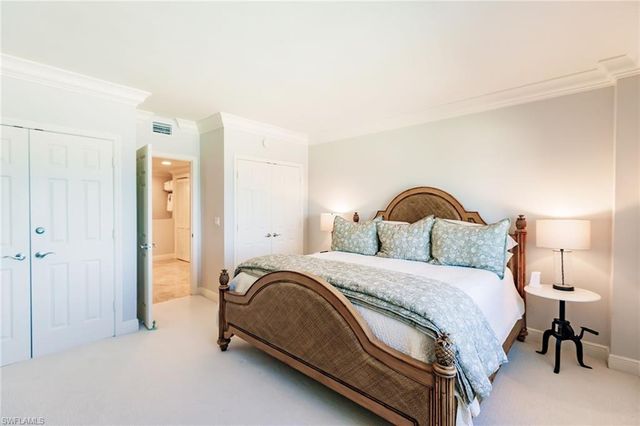 2885 Gulf Shore BLVD N 302, Naples, FL 34103