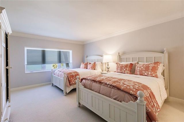 2885 Gulf Shore BLVD N 302, Naples, FL 34103