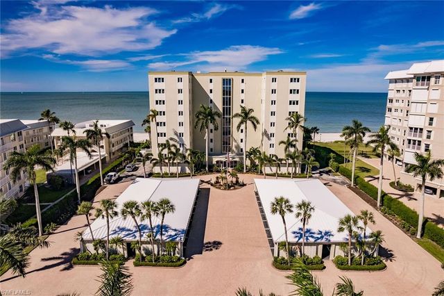 2885 Gulf Shore BLVD N 302, Naples, FL 34103