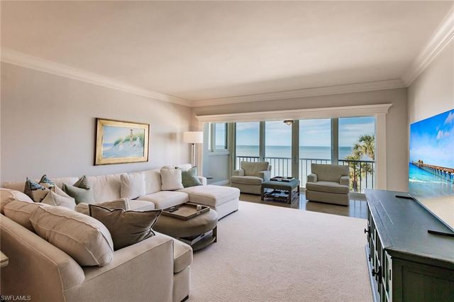 2885 Gulf Shore BLVD N 302, Naples, FL 34103