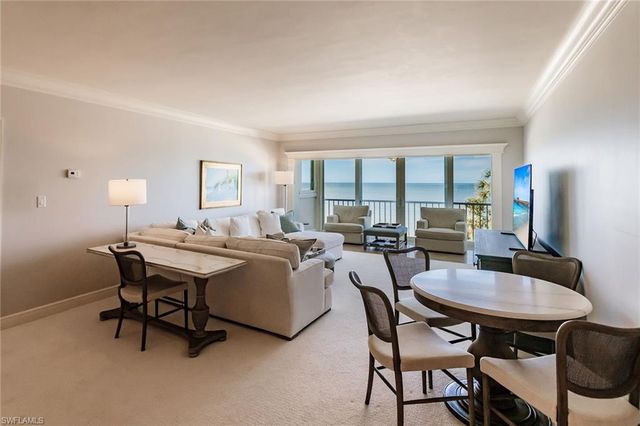 2885 Gulf Shore BLVD N 302, Naples, FL 34103