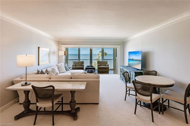 2885 Gulf Shore BLVD N 302, Naples, FL 34103