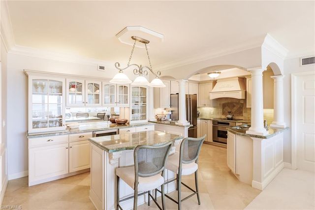 2885 Gulf Shore BLVD N 302, Naples, FL 34103