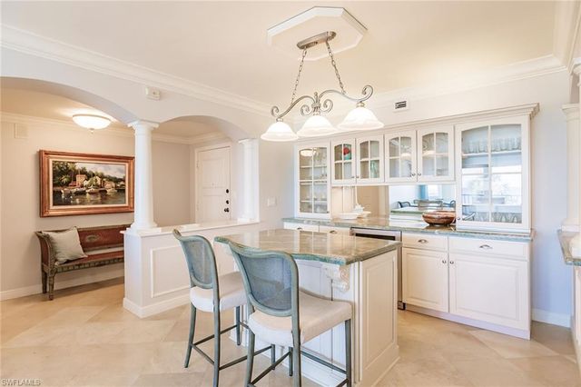 2885 Gulf Shore BLVD N 302, Naples, FL 34103