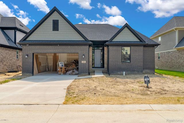 4172 Blossom Drive, Sterling Heights, MI 48314