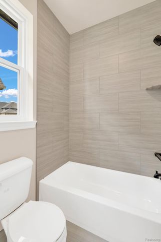 4172 Blossom Drive, Sterling Heights, MI 48314