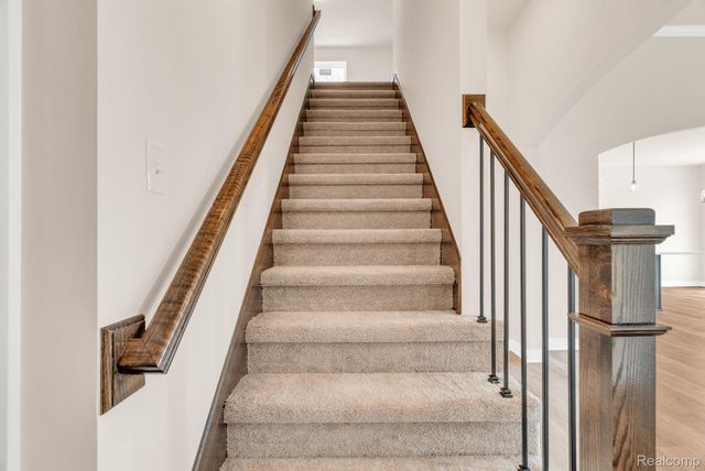 4172 Blossom Drive, Sterling Heights, MI 48314