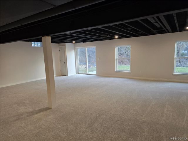 4172 Blossom Drive, Sterling Heights, MI 48314