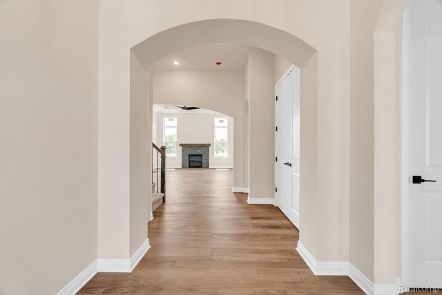 4172 Blossom Drive, Sterling Heights, MI 48314