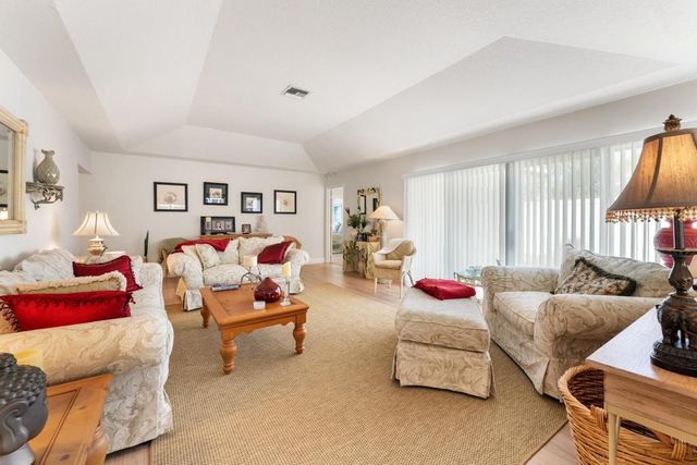 108 Pegasus Drive, Jupiter, FL 33477