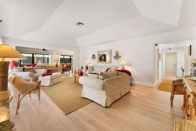 108 Pegasus Drive, Jupiter, FL 33477