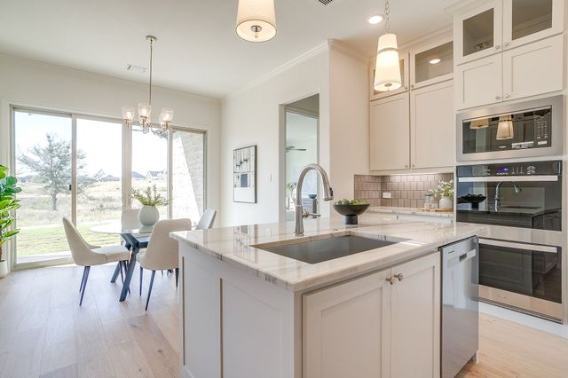 324 Slimp Bluff, Azle, TX 76020