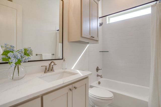 324 Slimp Bluff, Azle, TX 76020