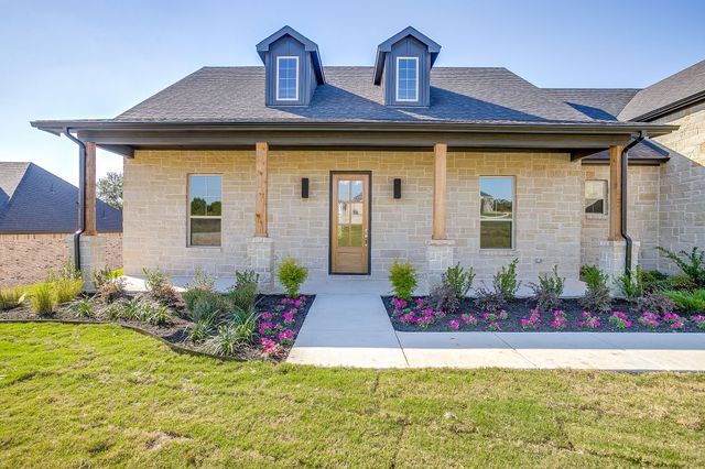 324 Slimp Bluff, Azle, TX 76020