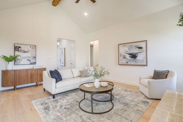 324 Slimp Bluff, Azle, TX 76020