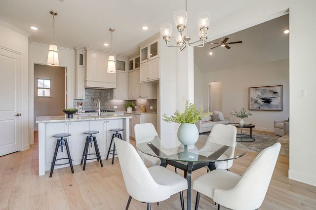 324 Slimp Bluff, Azle, TX 76020