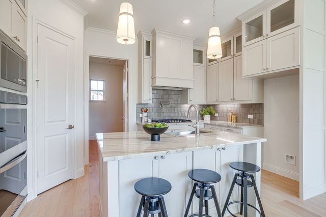 324 Slimp Bluff, Azle, TX 76020