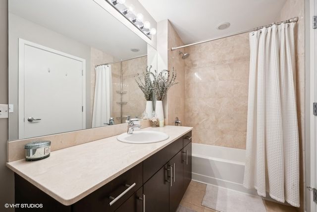 303 W OHIO Street 3107, Chicago, IL 60610