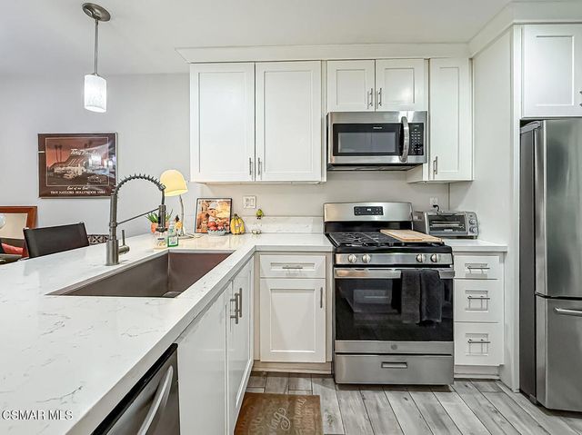 7050 Shoup Avenue 178, Canoga Park, CA 91303