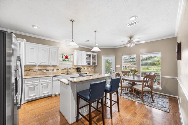 12516 Lake Vista Drive, Willis, TX 77318