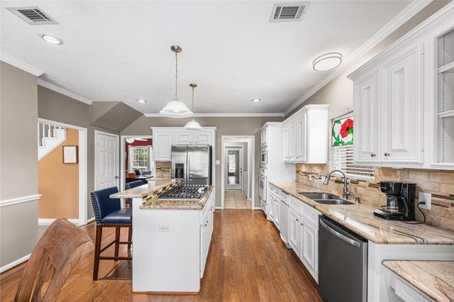 12516 Lake Vista Drive, Willis, TX 77318