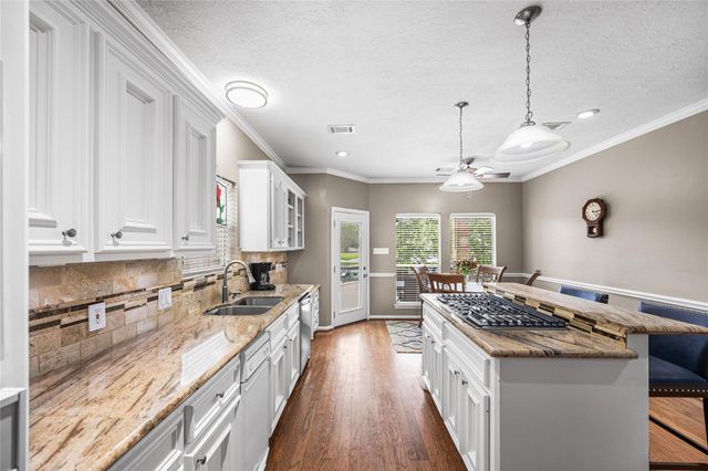 12516 Lake Vista Drive, Willis, TX 77318