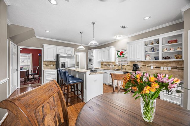 12516 Lake Vista Drive, Willis, TX 77318