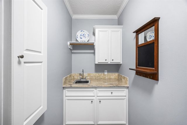 12516 Lake Vista Drive, Willis, TX 77318