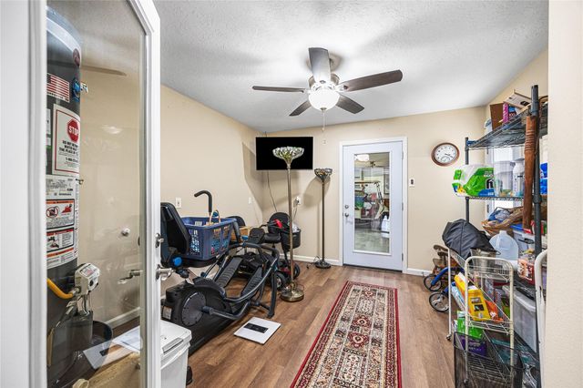 12516 Lake Vista Drive, Willis, TX 77318