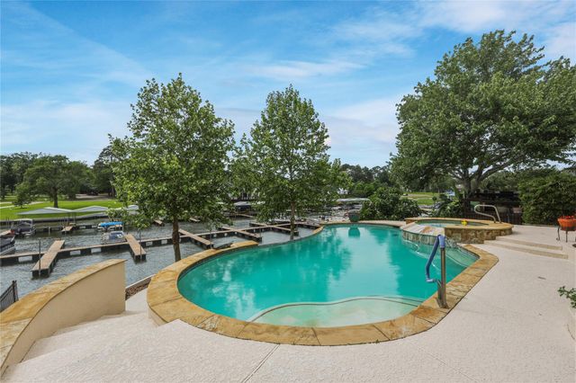 12516 Lake Vista Drive, Willis, TX 77318