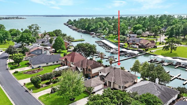 12516 Lake Vista Drive, Willis, TX 77318