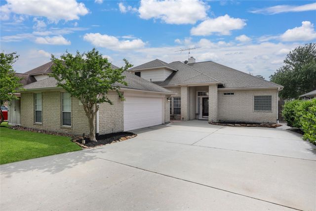 12516 Lake Vista Drive, Willis, TX 77318