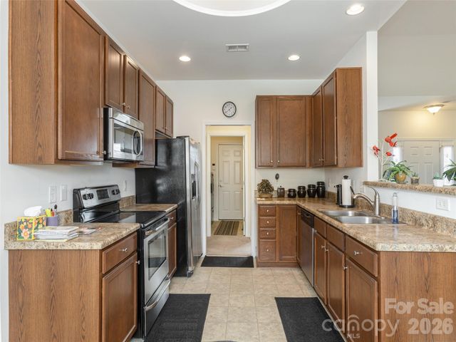 83 E Swift Creek Road, Fletcher, NC 28732