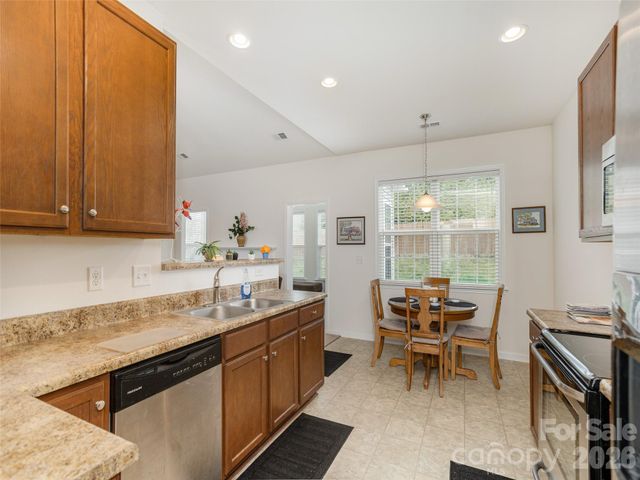 83 E Swift Creek Road, Fletcher, NC 28732