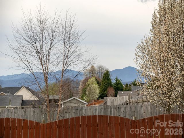 83 E Swift Creek Road, Fletcher, NC 28732