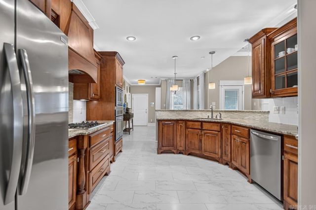 9016 Naples Cove, Benton, AR 72019
