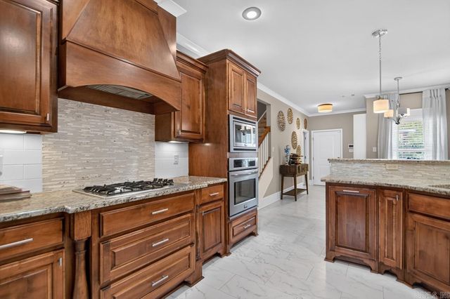9016 Naples Cove, Benton, AR 72019