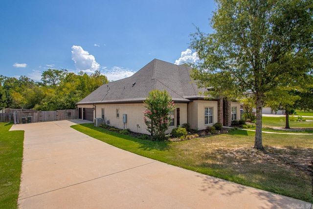 9016 Naples Cove, Benton, AR 72019