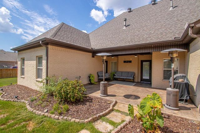 9016 Naples Cove, Benton, AR 72019