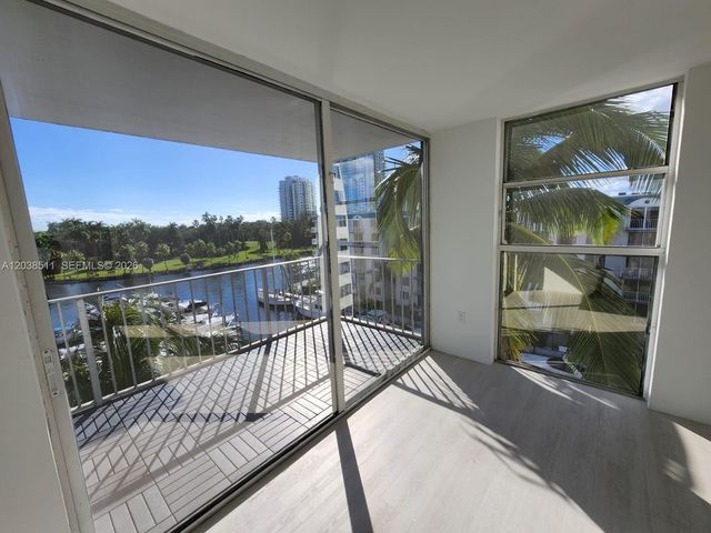 1700 NW N River Dr 606, Miami, FL 33125