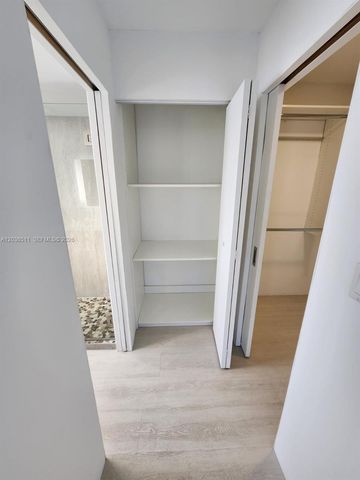 1700 NW N River Dr 606, Miami, FL 33125