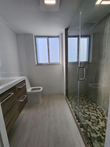 1700 NW N River Dr 606, Miami, FL 33125