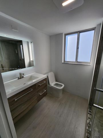 1700 NW N River Dr 606, Miami, FL 33125