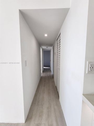 1700 NW N River Dr 606, Miami, FL 33125