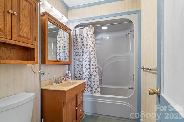 4676 Bowman Road, Hickory, NC 28602