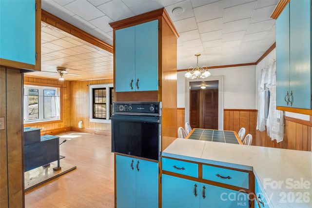 4676 Bowman Road, Hickory, NC 28602