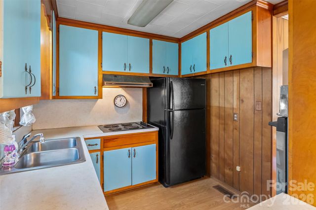 4676 Bowman Road, Hickory, NC 28602